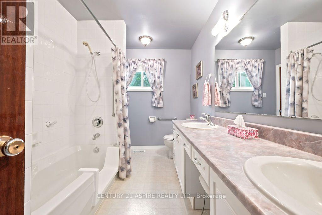 13 Herman Street, Petawawa, Ontario  K8H 1W1 - Photo 21 - X13808374