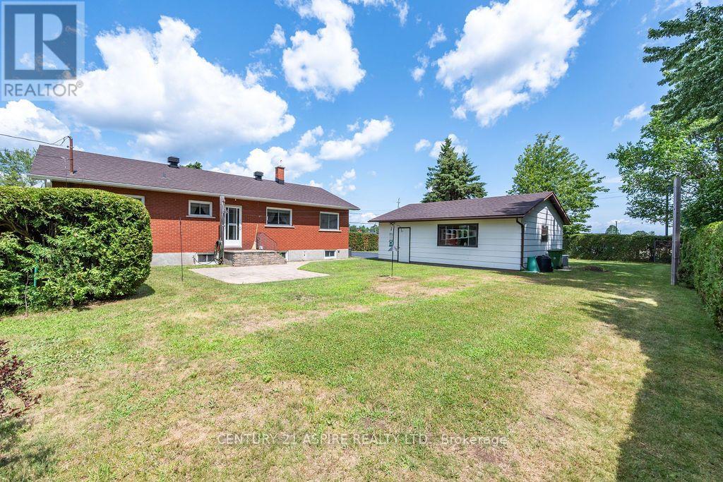 13 Herman Street, Petawawa, Ontario  K8H 1W1 - Photo 42 - X13808374