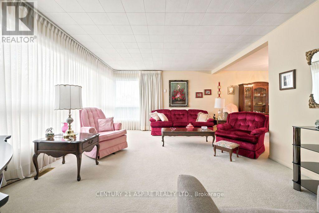 13 Herman Street, Petawawa, Ontario  K8H 1W1 - Photo 6 - X13808374