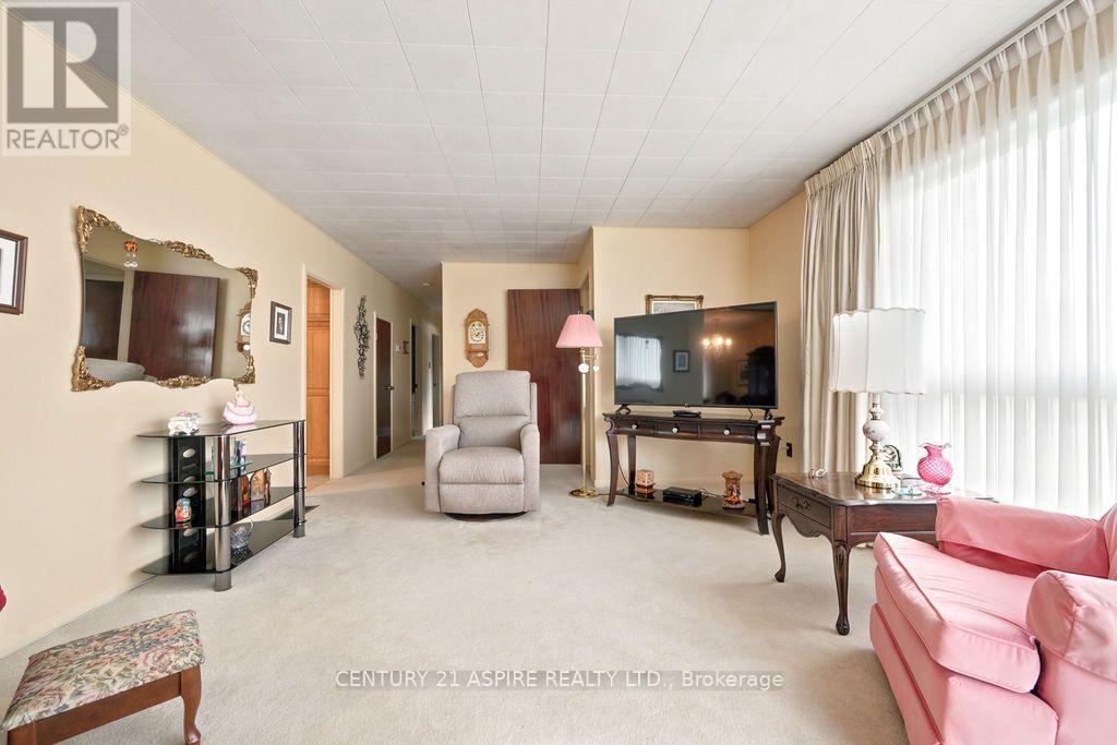 13 Herman Street, Petawawa, Ontario  K8H 1W1 - Photo 8 - X13808374