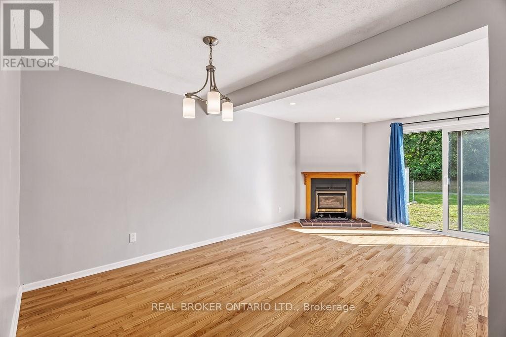 1127 Avignon Court, Ottawa, Ontario  K1C 2M2 - Photo 8 - X13808372