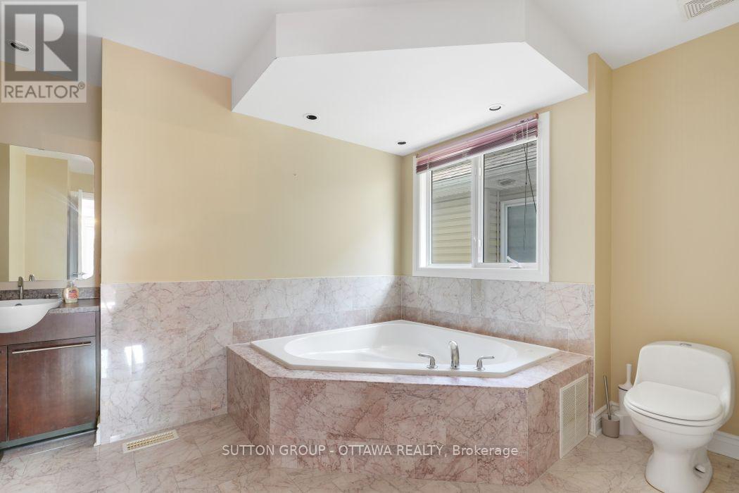 5 Escade Drive, Ottawa, Ontario K2G 6R9 - Photo 37 - X13808414