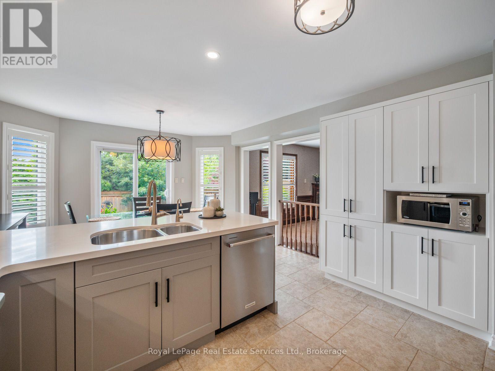 1478 Creekwood Trail, Oakville, Ontario  L6H 6E6 - Photo 16 - W13808464
