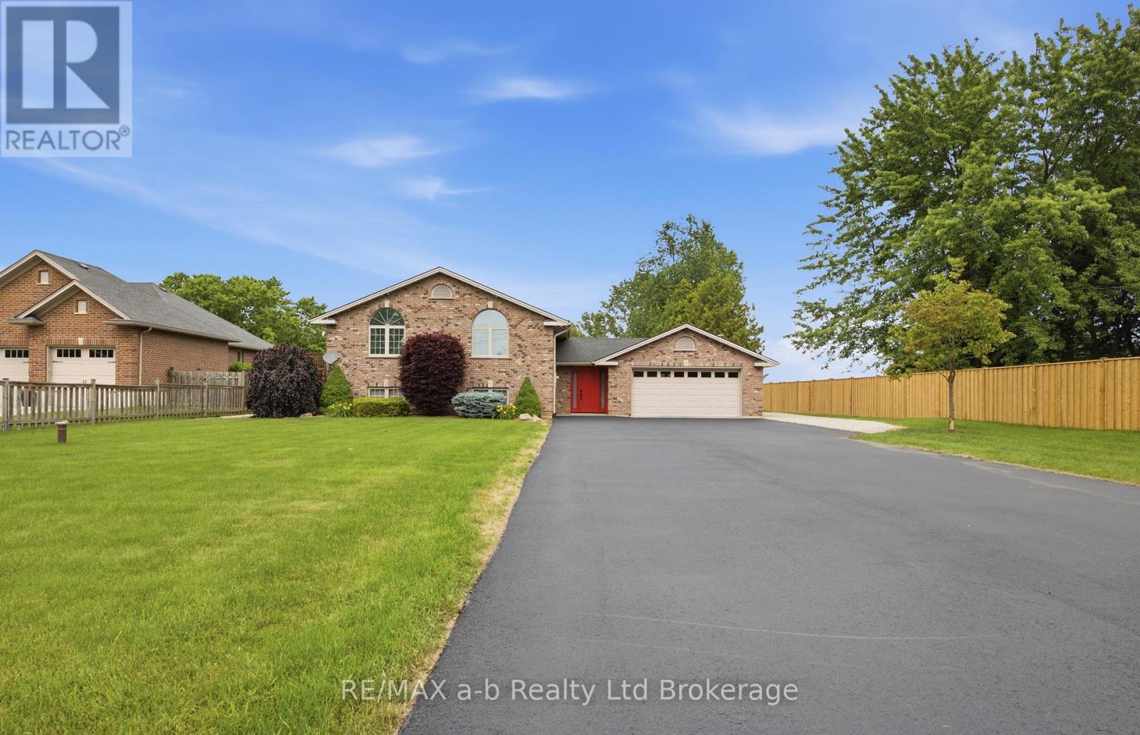 6744 Hacienda Road, Malahide, Ontario  N5H 2R5 - Photo 2 - X13808210