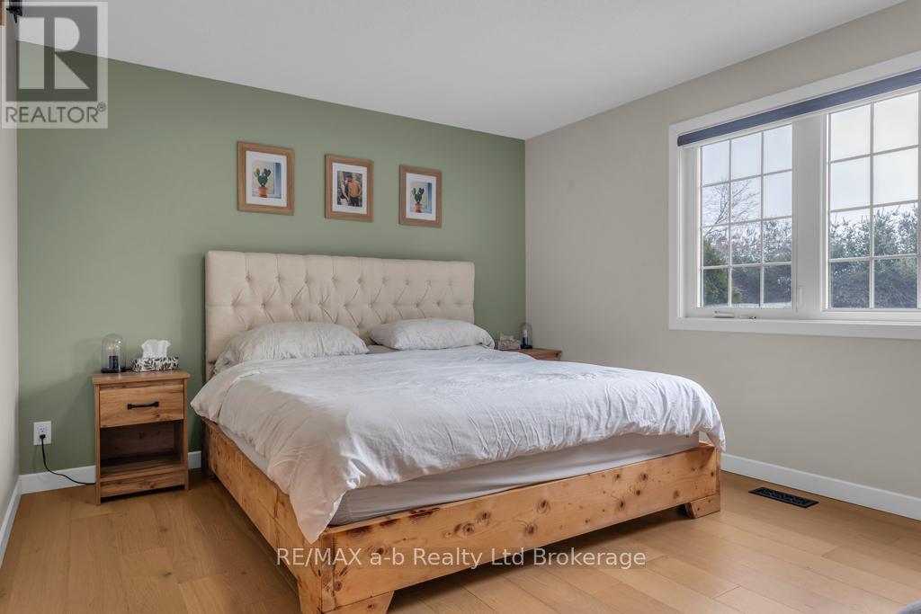 6744 Hacienda Road, Malahide, Ontario  N5H 2R5 - Photo 32 - X13808210