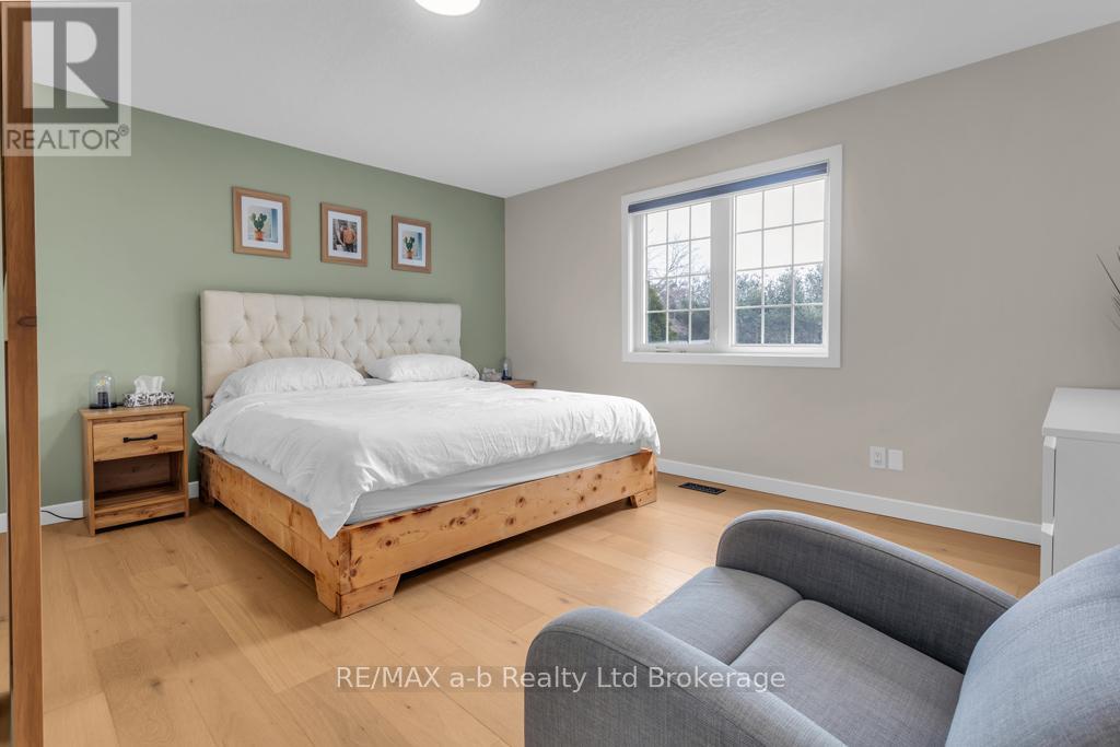 6744 Hacienda Road, Malahide, Ontario  N5H 2R5 - Photo 33 - X13808210