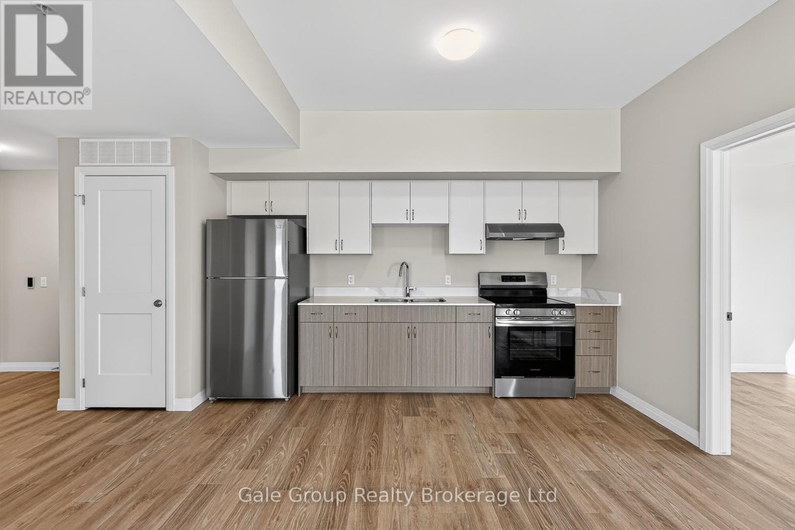 414 - 785 Southwood Way, Woodstock, Ontario  N4V 1G5 - Photo 3 - X13808304