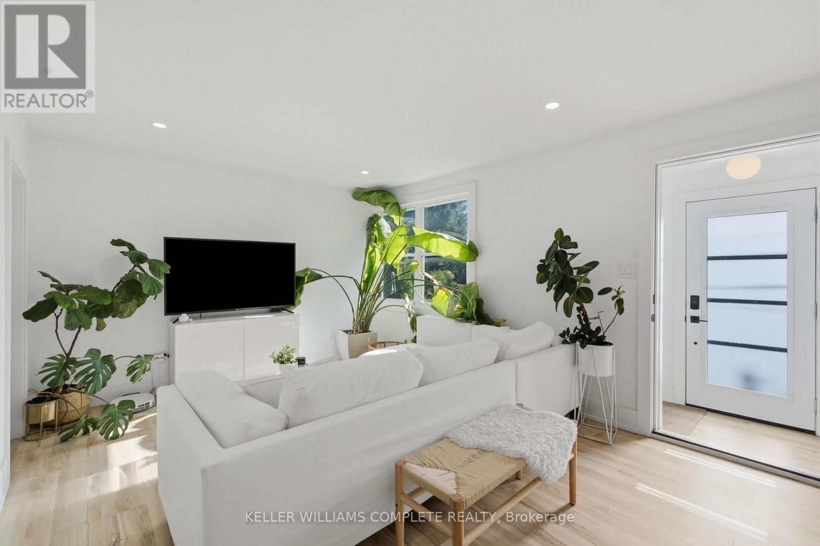 409 Ontario Street, Grimsby (Grimsby Beach), Ontario L3M 3H6 - Photo 5 - X13808270
