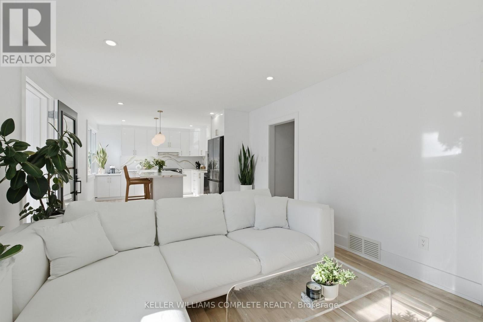 409 Ontario Street, Grimsby (Grimsby Beach), Ontario L3M 3H6 - Photo 8 - X13808270