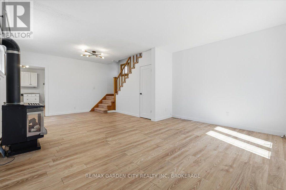 41 Port Robinson Road, Pelham, Ontario  L0S 1E0 - Photo 8 - X13808384