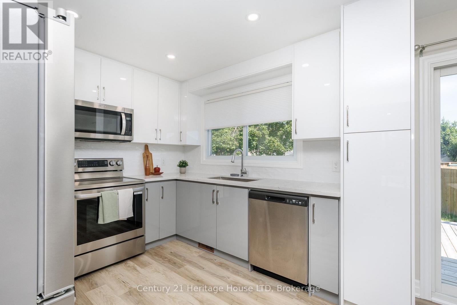 Upper - 37 Coronation Boulevard, St. Catharines, Ontario  L2S 2V2 - Photo 6 - X13808496