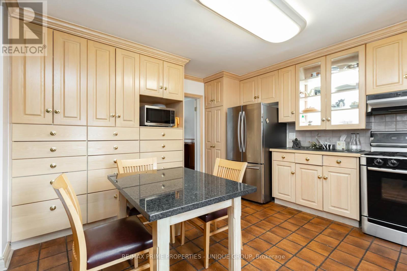 173 Ridley Boulevard, Toronto, Ontario  M5M 3M4 - Photo 13 - C13808256