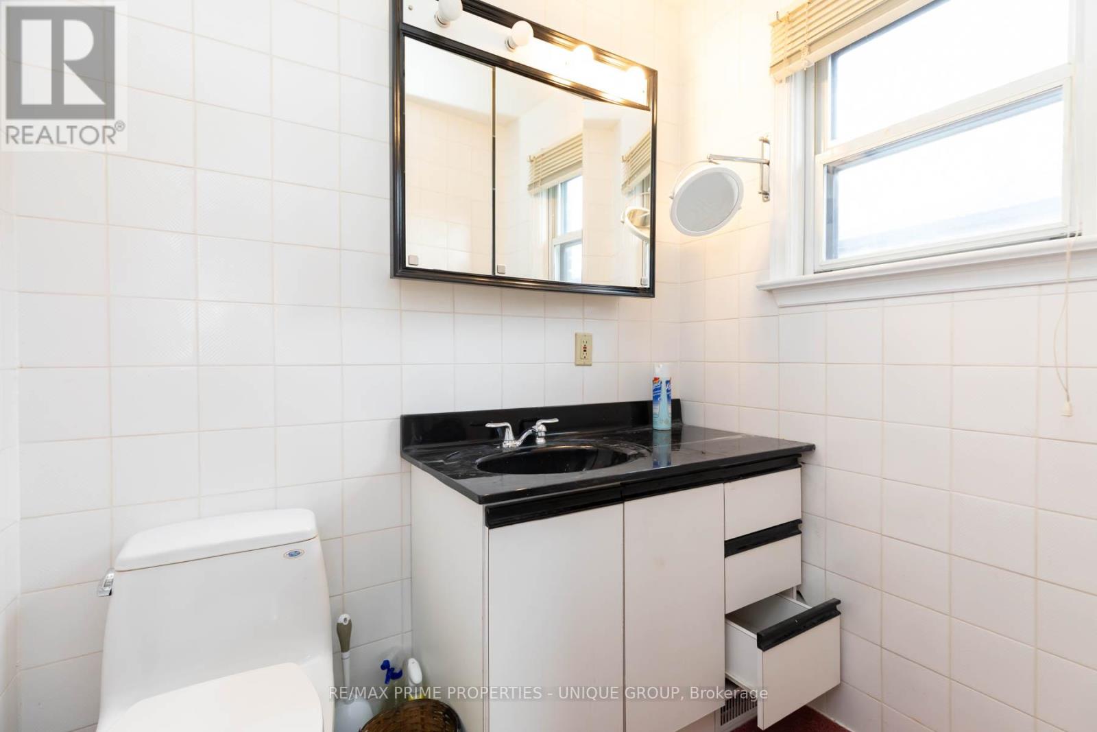 173 Ridley Boulevard, Toronto, Ontario  M5M 3M4 - Photo 28 - C13808256