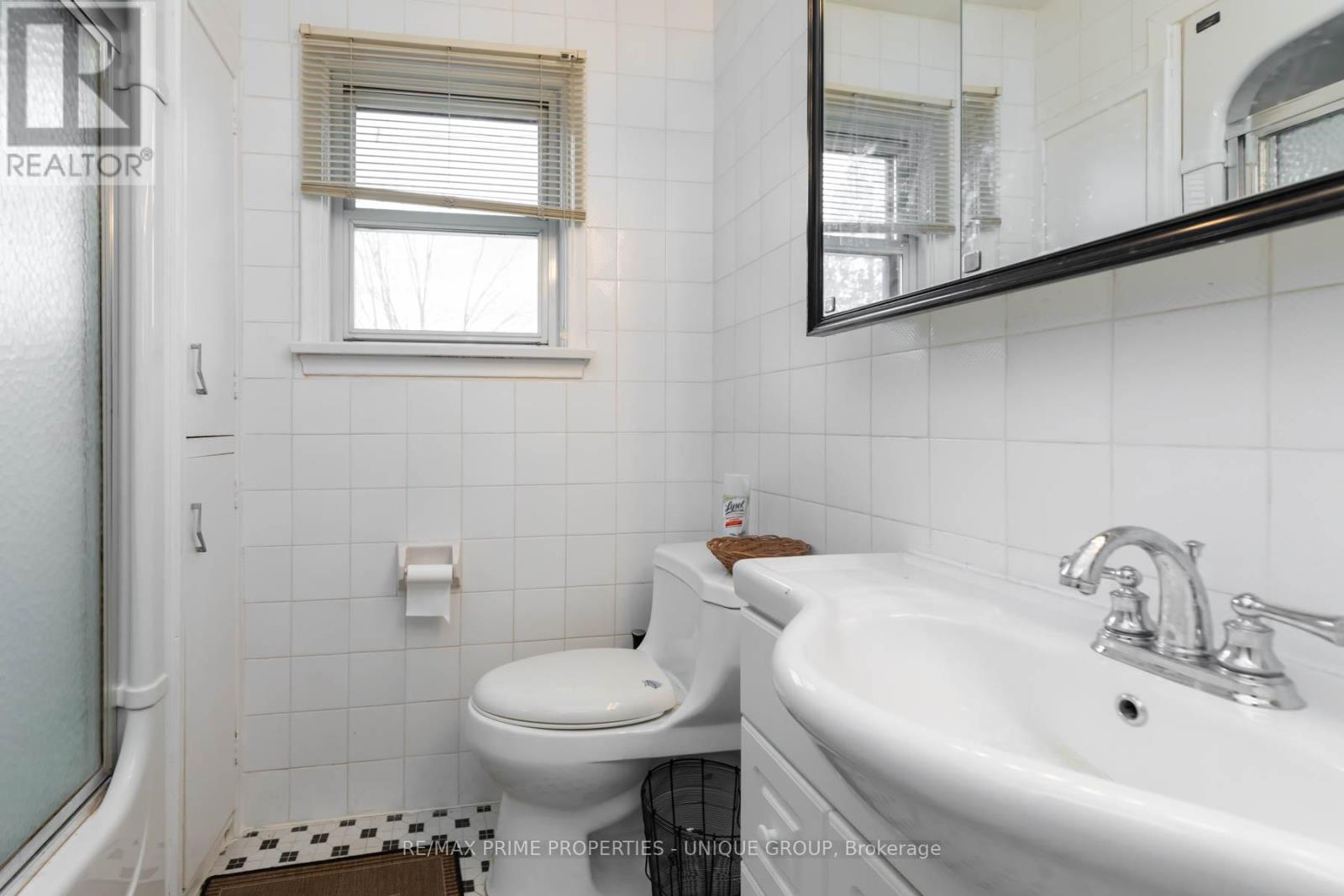 173 Ridley Boulevard, Toronto, Ontario  M5M 3M4 - Photo 37 - C13808256