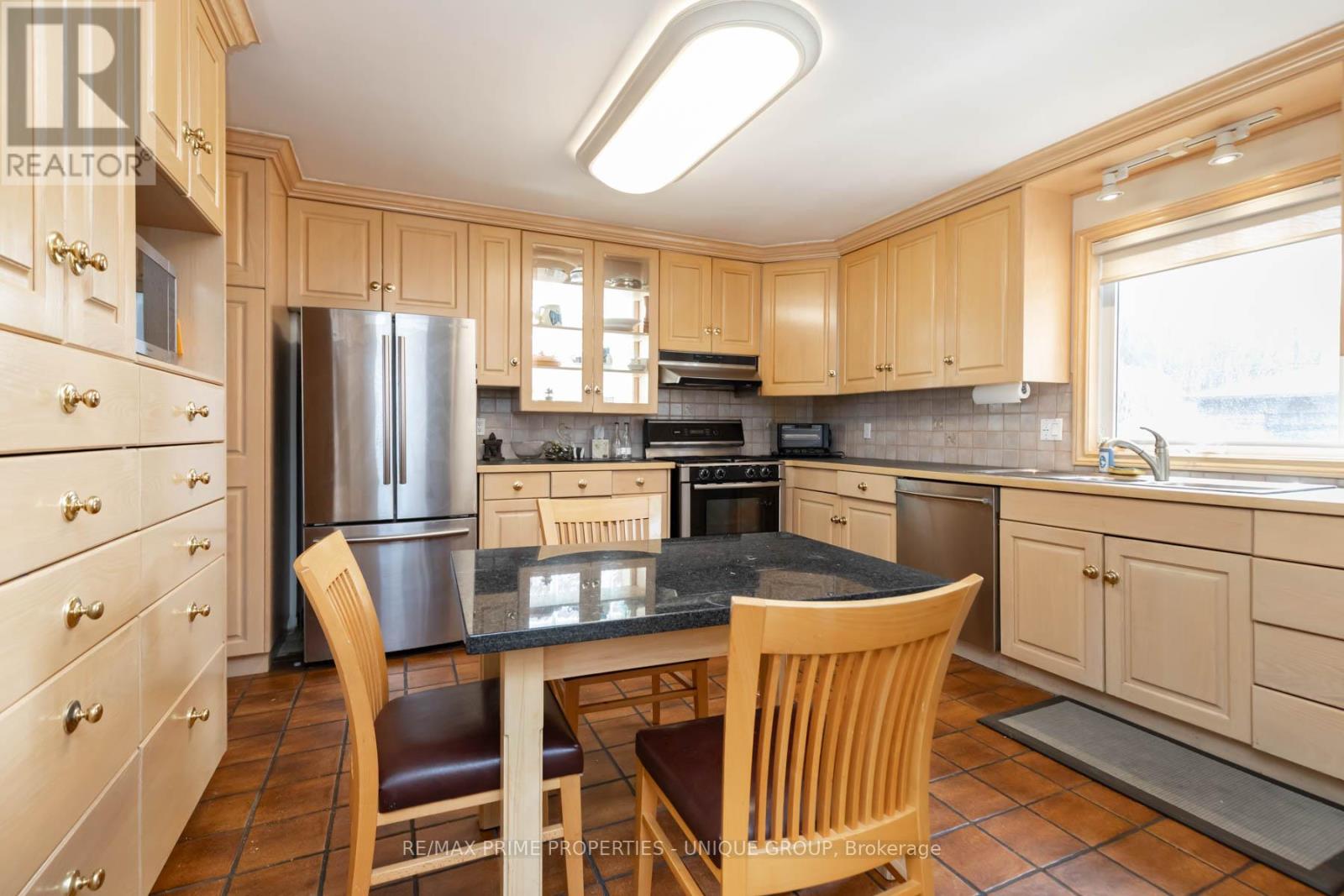 173 Ridley Boulevard, Toronto, Ontario  M5M 3M4 - Photo 8 - C13808256