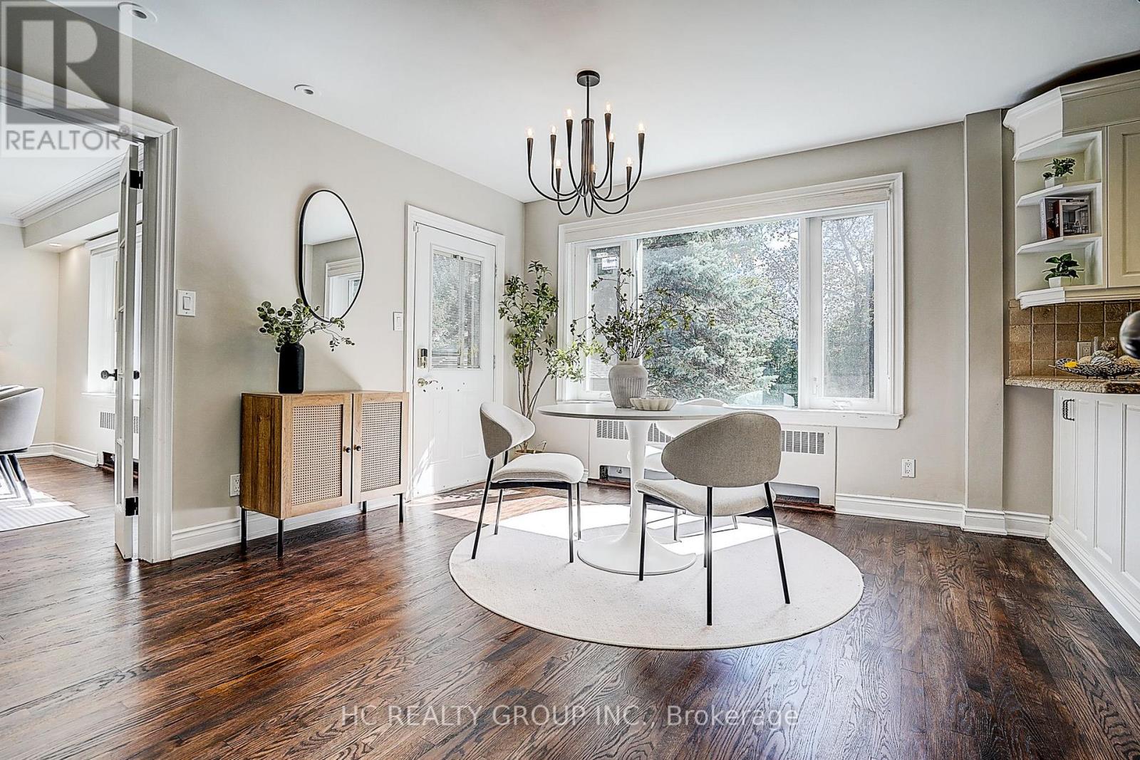 19 Lower Links Road, Toronto, Ontario  M2P 1H5 - Photo 12 - C13808274