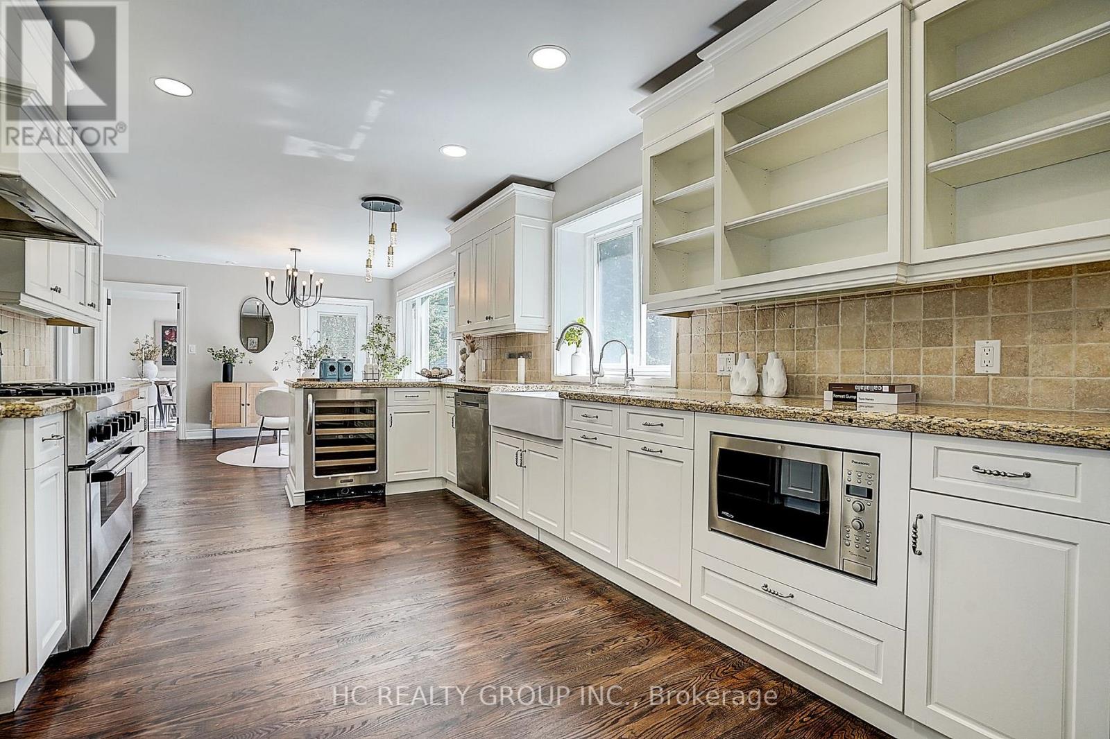 19 Lower Links Road, Toronto, Ontario  M2P 1H5 - Photo 17 - C13808274
