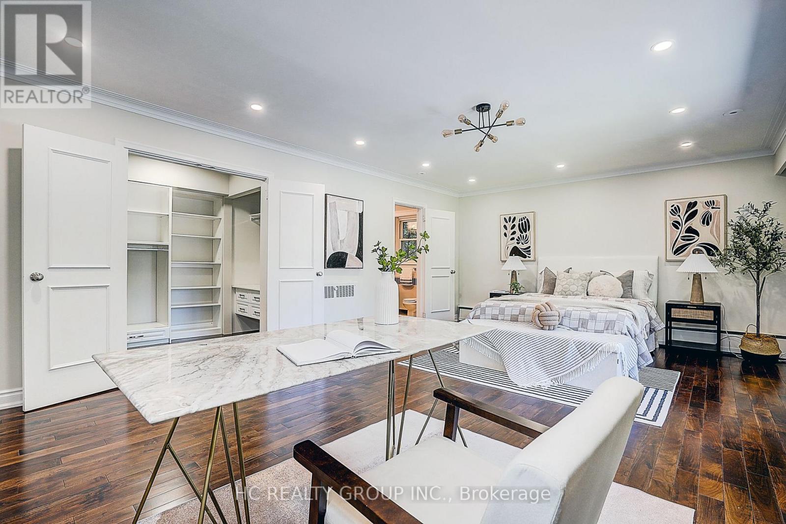 19 Lower Links Road, Toronto, Ontario  M2P 1H5 - Photo 23 - C13808274