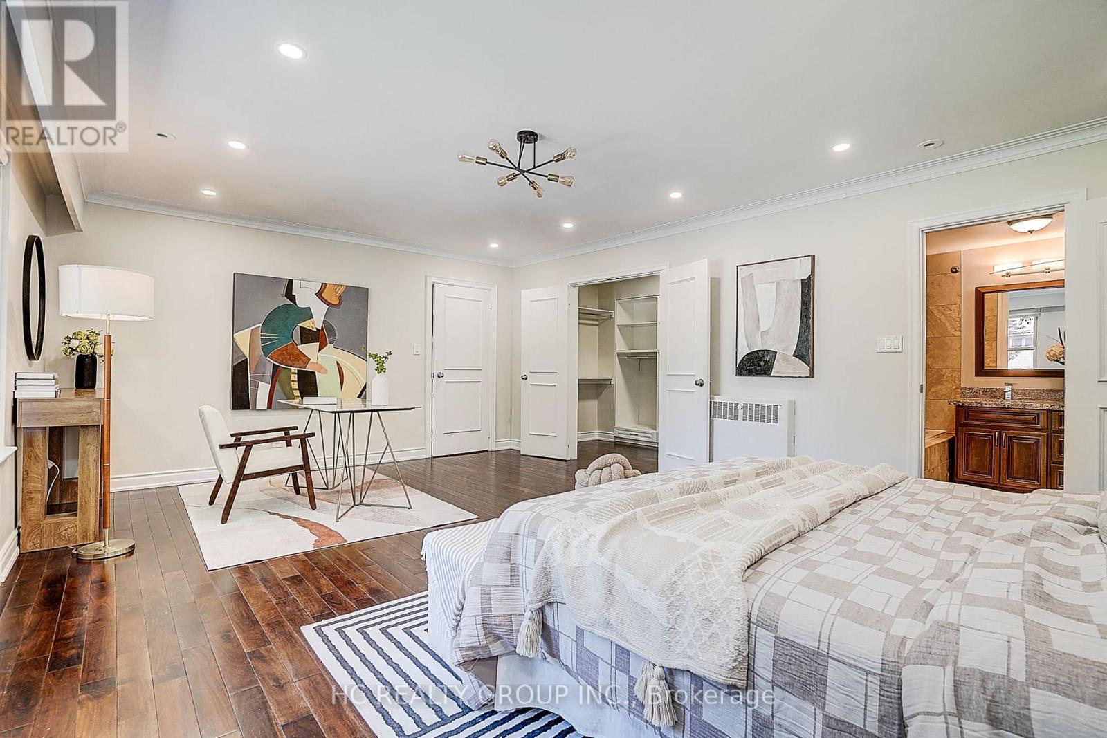 19 Lower Links Road, Toronto, Ontario  M2P 1H5 - Photo 24 - C13808274