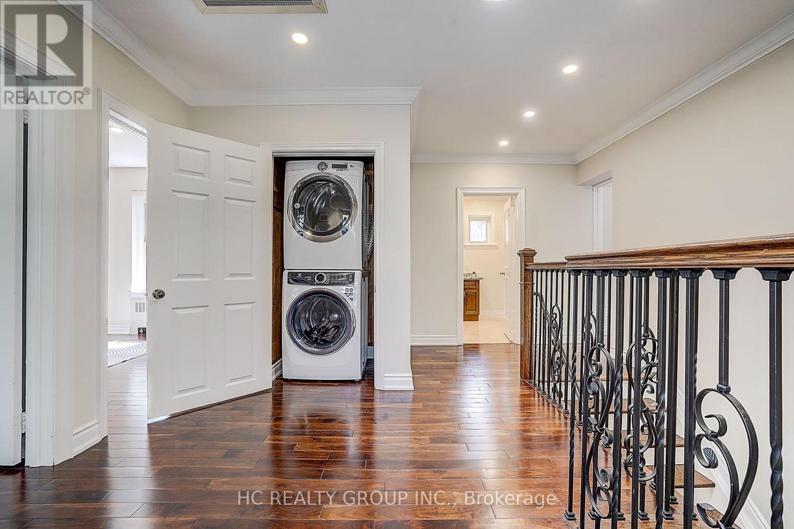 19 Lower Links Road, Toronto, Ontario  M2P 1H5 - Photo 25 - C13808274