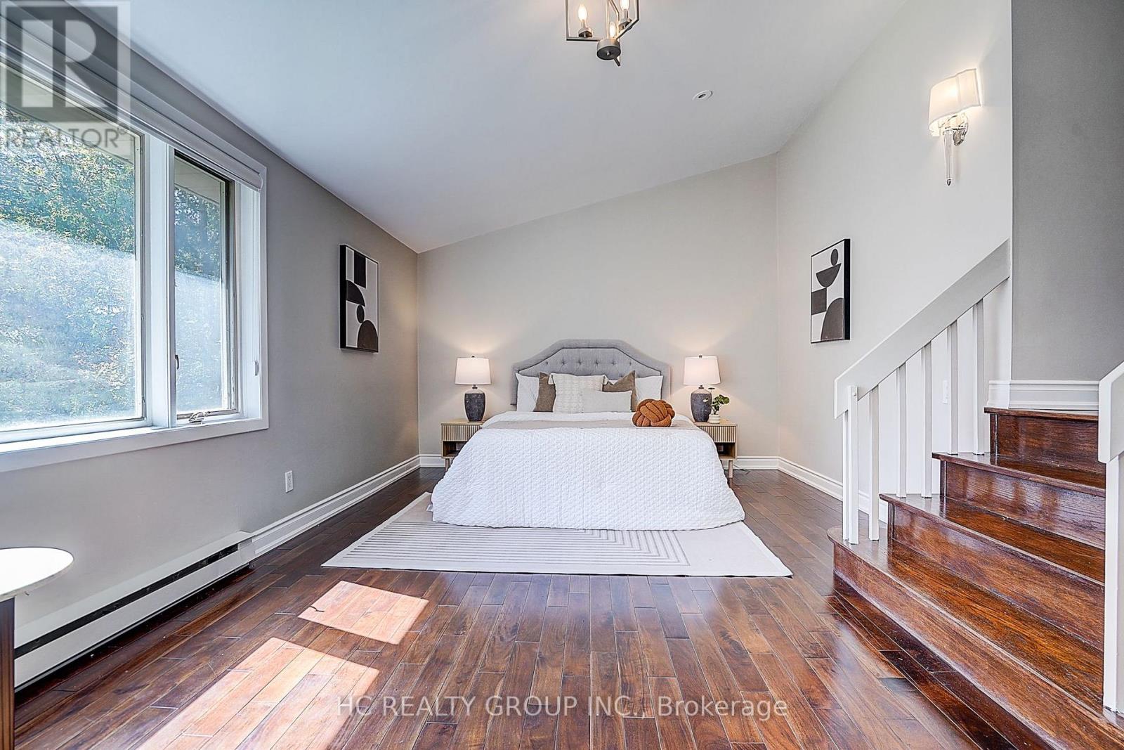 19 Lower Links Road, Toronto, Ontario  M2P 1H5 - Photo 27 - C13808274