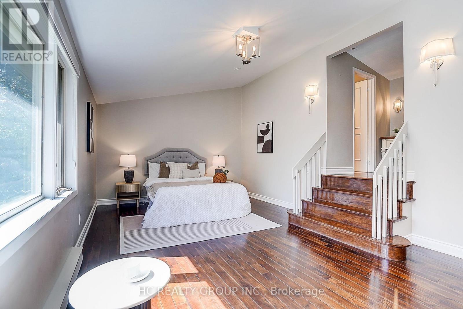 19 Lower Links Road, Toronto, Ontario  M2P 1H5 - Photo 28 - C13808274
