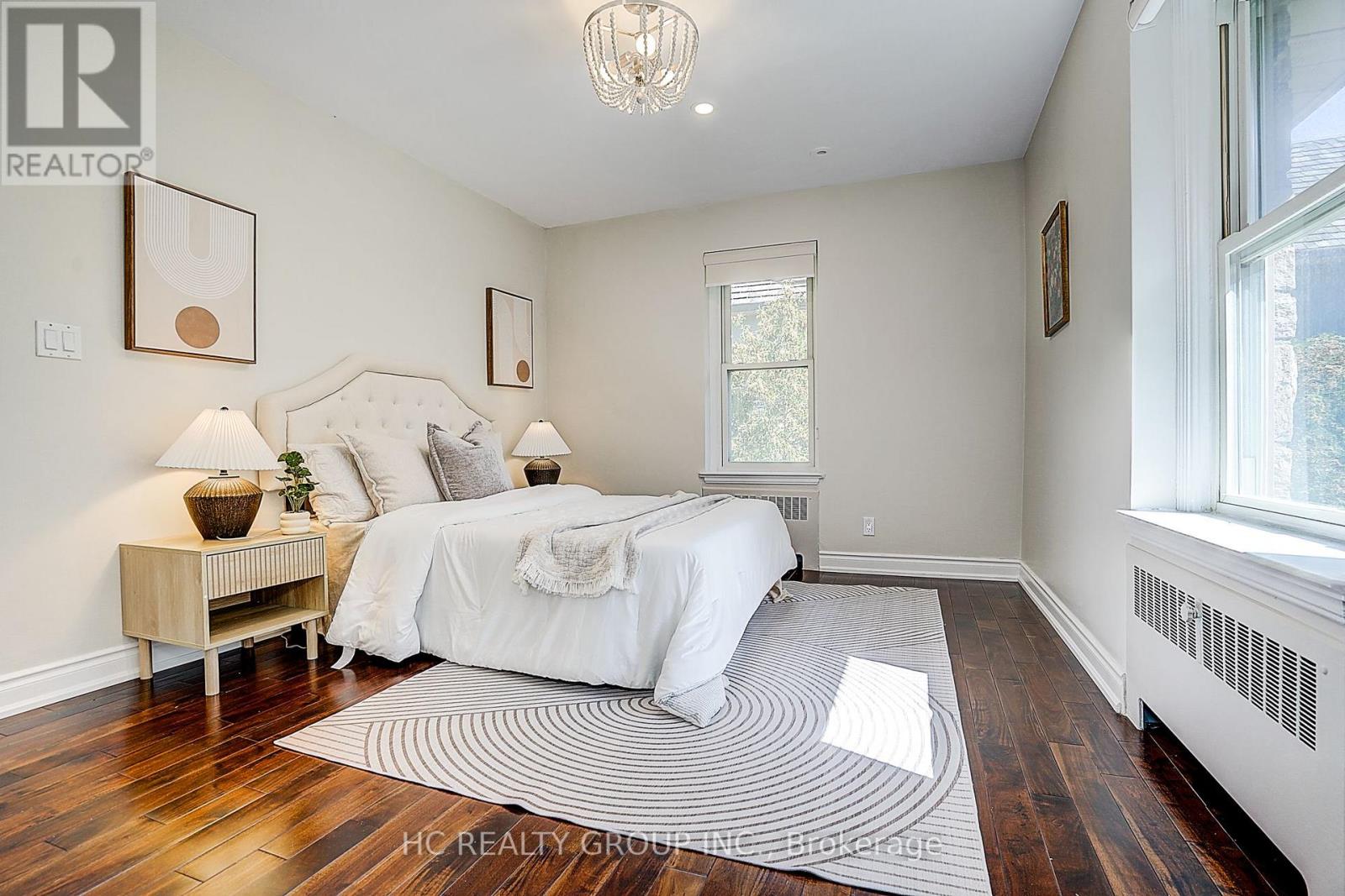 19 Lower Links Road, Toronto, Ontario  M2P 1H5 - Photo 33 - C13808274