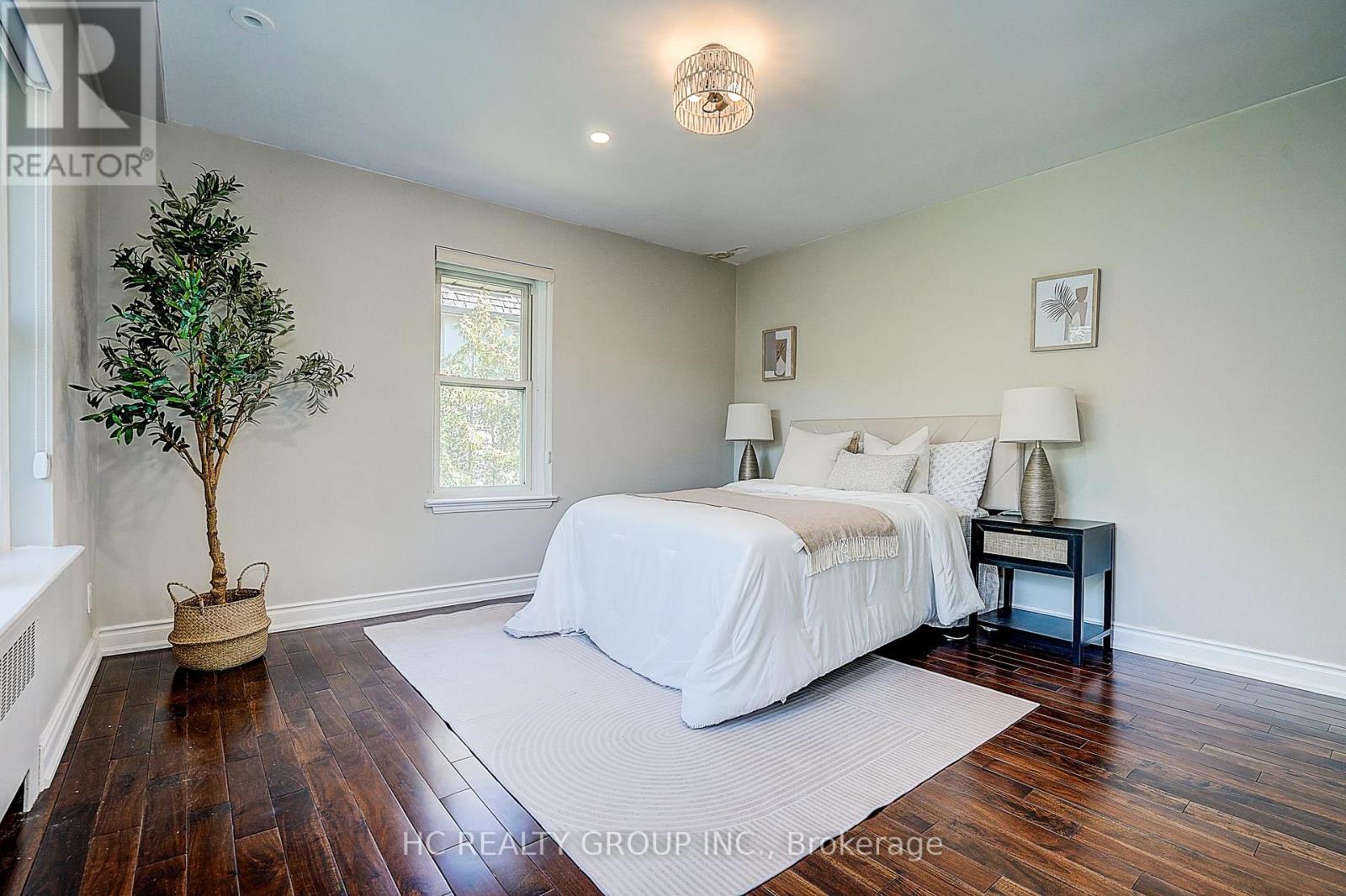 19 Lower Links Road, Toronto, Ontario  M2P 1H5 - Photo 36 - C13808274
