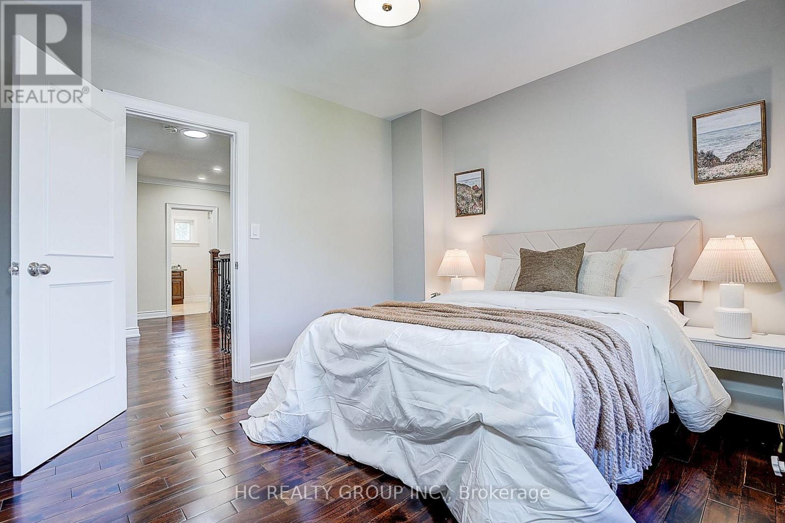 19 Lower Links Road, Toronto, Ontario  M2P 1H5 - Photo 37 - C13808274