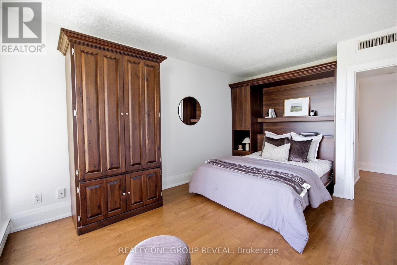 702 - 65 Harbour Square, Toronto, Ontario  M5J 2L4 - Photo 31 - C13808354