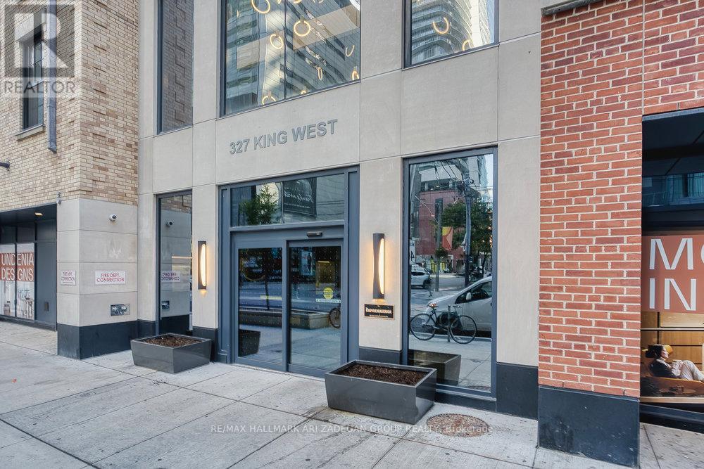 4003 - 327 King Street W, Toronto, Ontario  M5V 0W7 - Photo 2 - C13808358