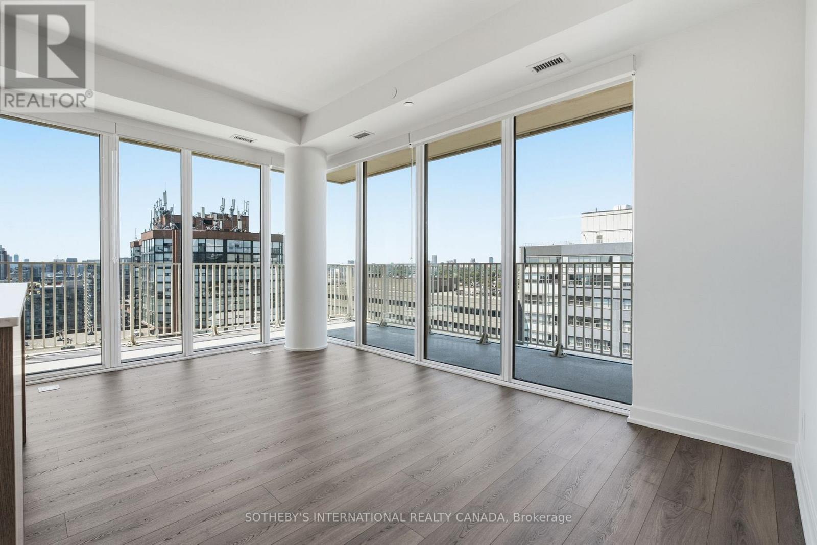 1703 - 88 Bathurst Street, Toronto, Ontario  M5V 0W8 - Photo 4 - C13808426