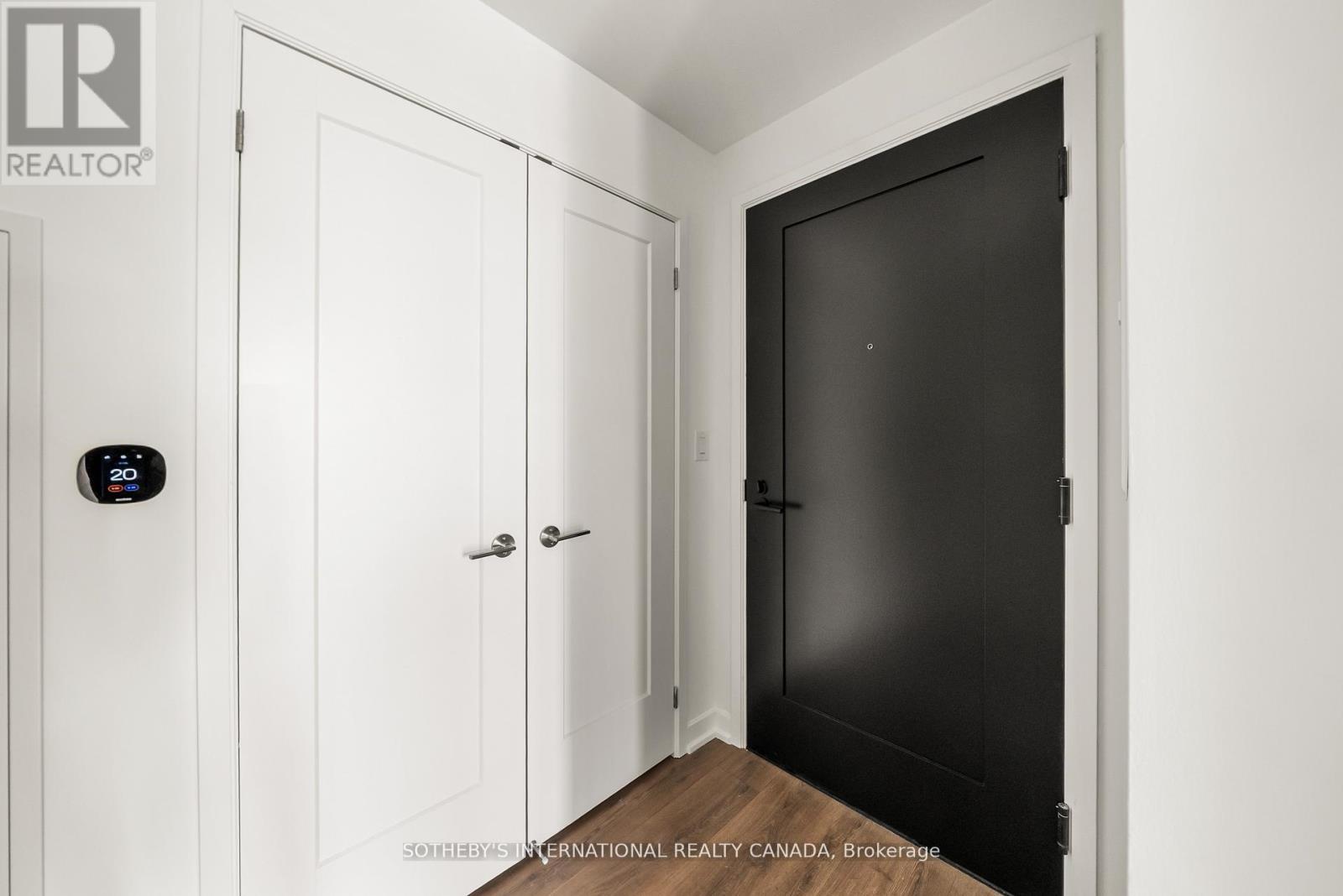 1217 - 88 Bathurst Street, Toronto, Ontario  M5V 0W8 - Photo 2 - C13808444