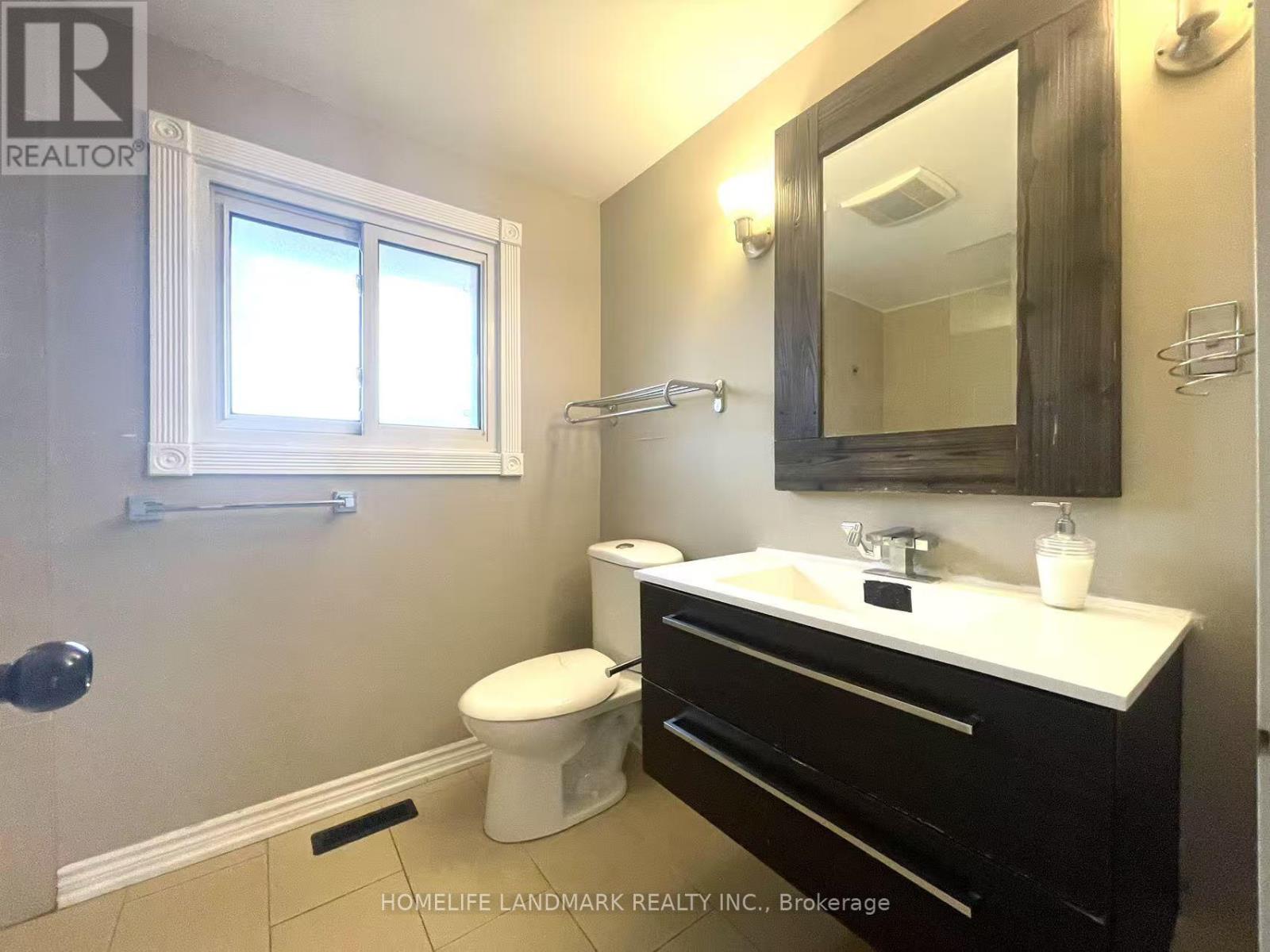 Upper - 15 Orangewood Crescent, Toronto, Ontario  M1W 1C5 - Photo 13 - E13808316
