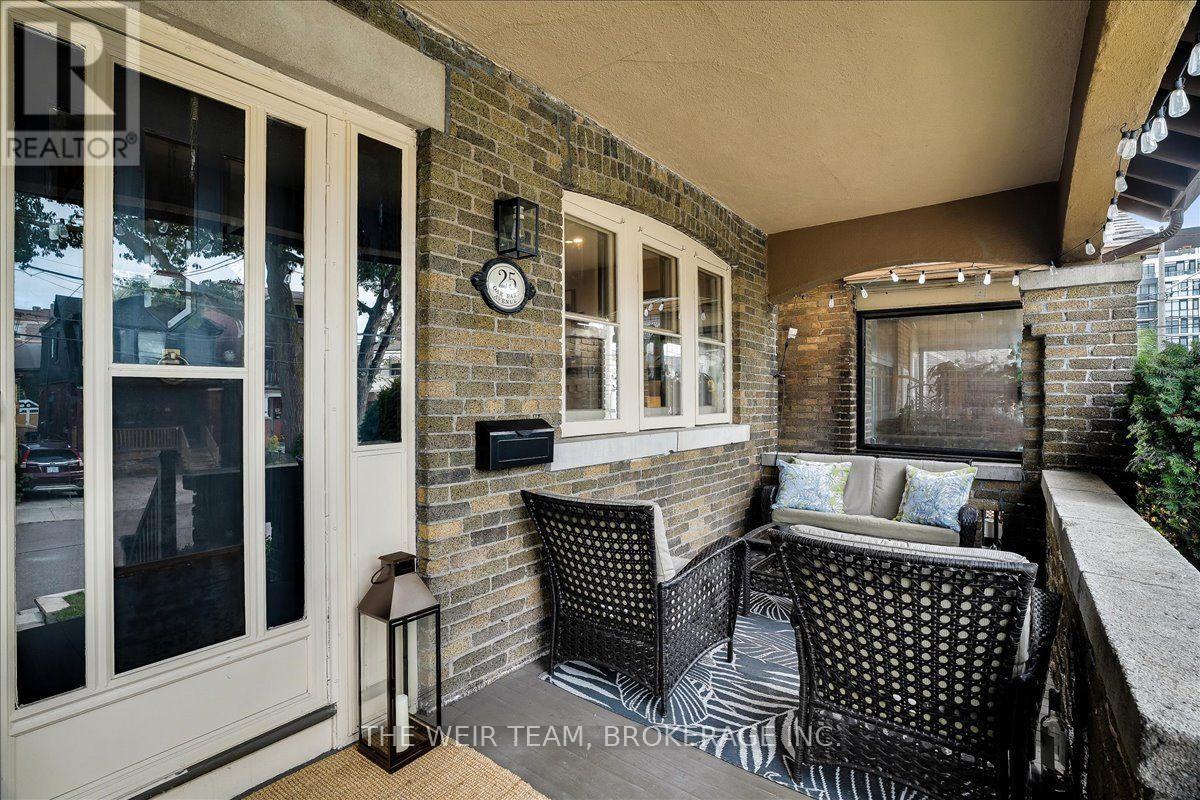 25 Oak Park Avenue, Toronto, Ontario  M4C 4L8 - Photo 2 - E13808350