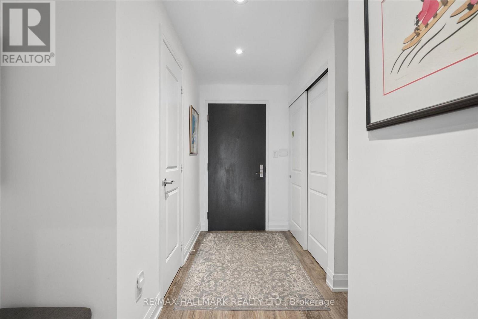403 - 200 Woodbine Avenue, Toronto, Ontario  M4L 3P2 - Photo 4 - E13808380