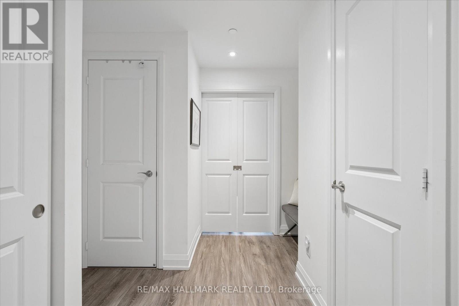 403 - 200 Woodbine Avenue, Toronto, Ontario  M4L 3P2 - Photo 5 - E13808380