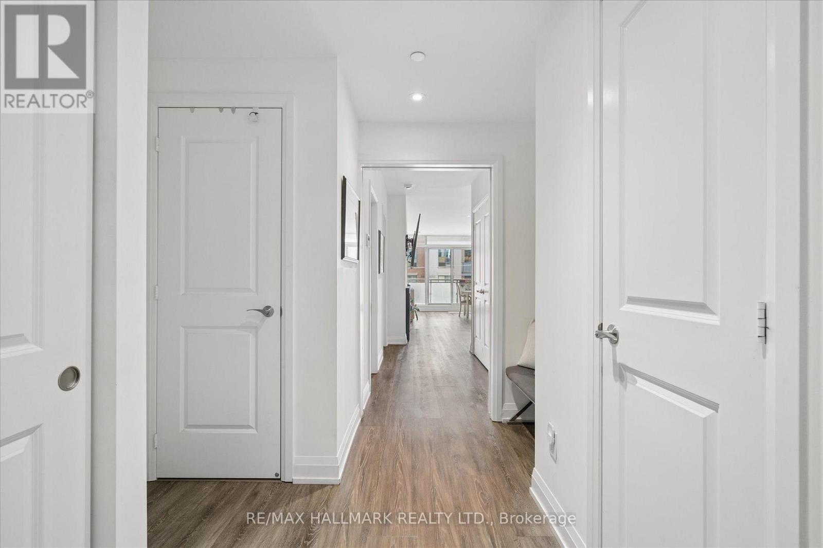 403 - 200 Woodbine Avenue, Toronto, Ontario  M4L 3P2 - Photo 6 - E13808380