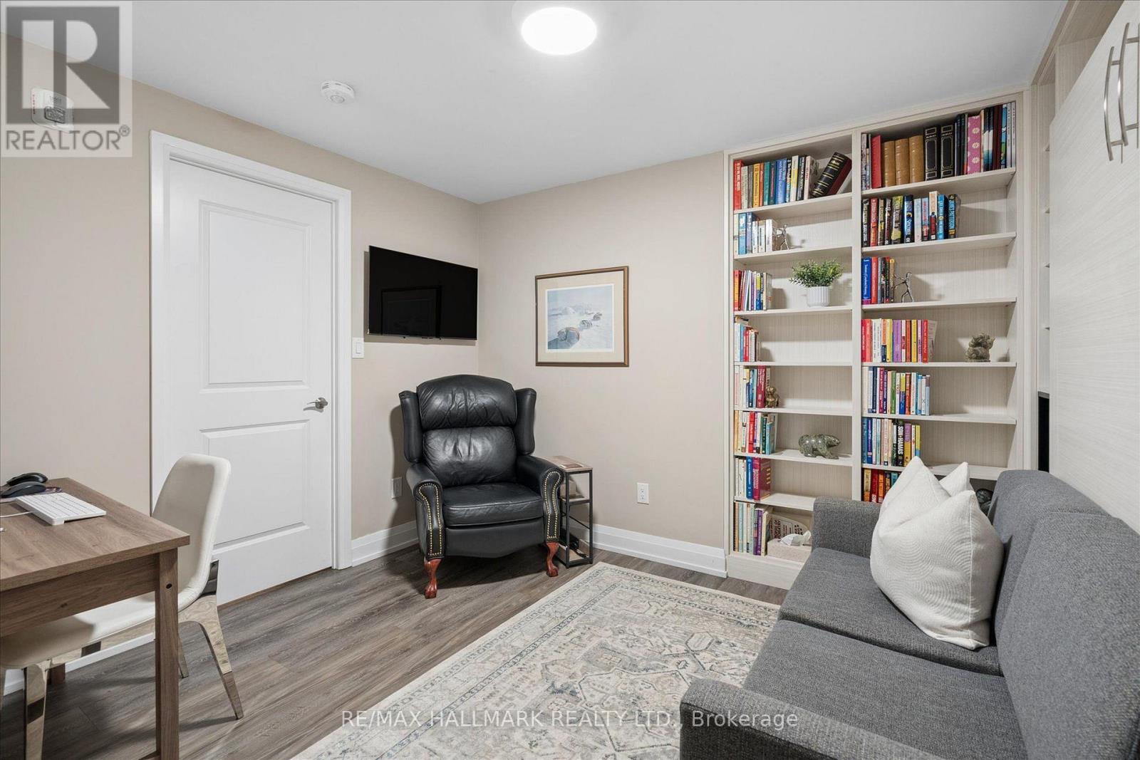 403 - 200 Woodbine Avenue, Toronto, Ontario  M4L 3P2 - Photo 8 - E13808380