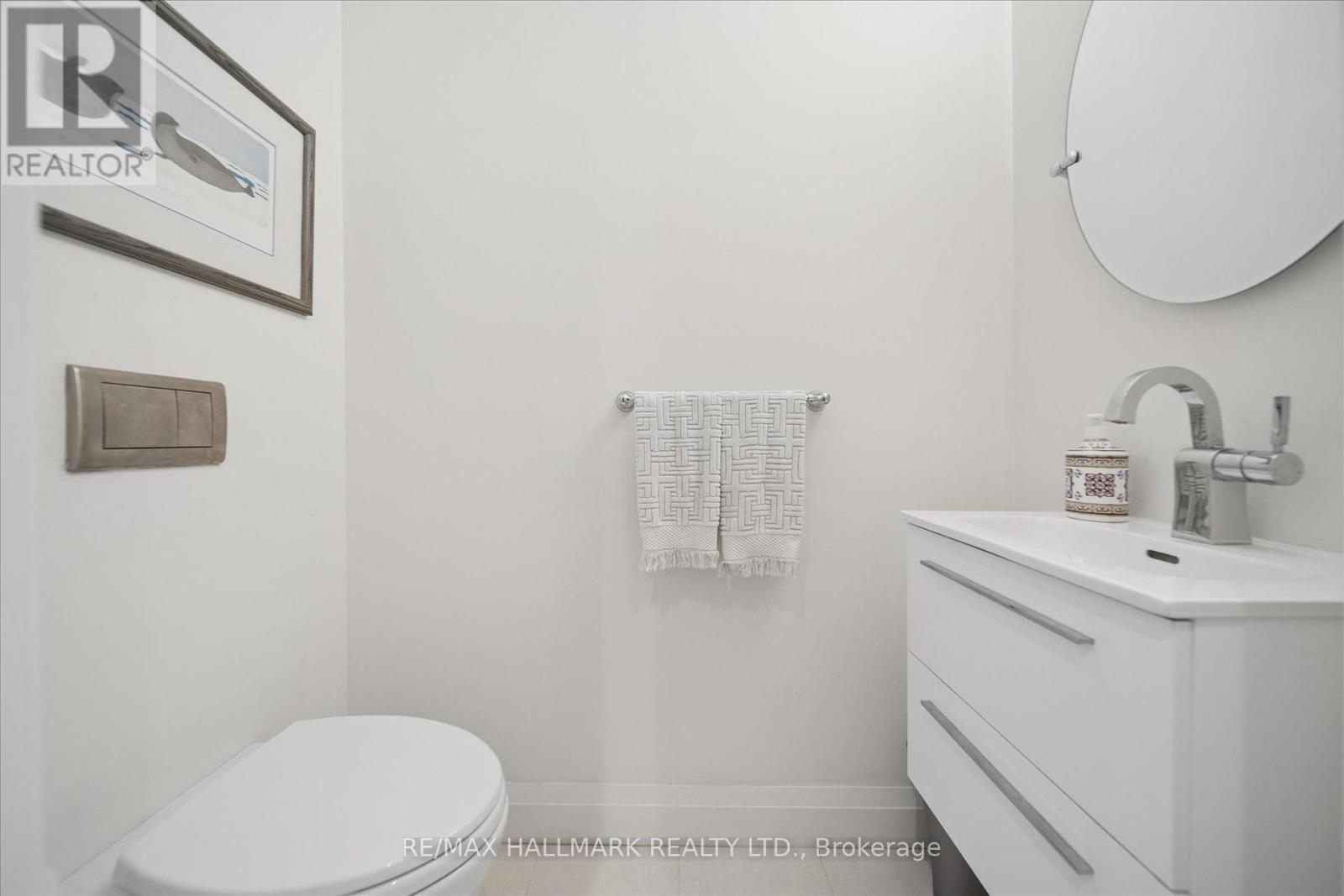 403 - 200 Woodbine Avenue, Toronto, Ontario  M4L 3P2 - Photo 9 - E13808380