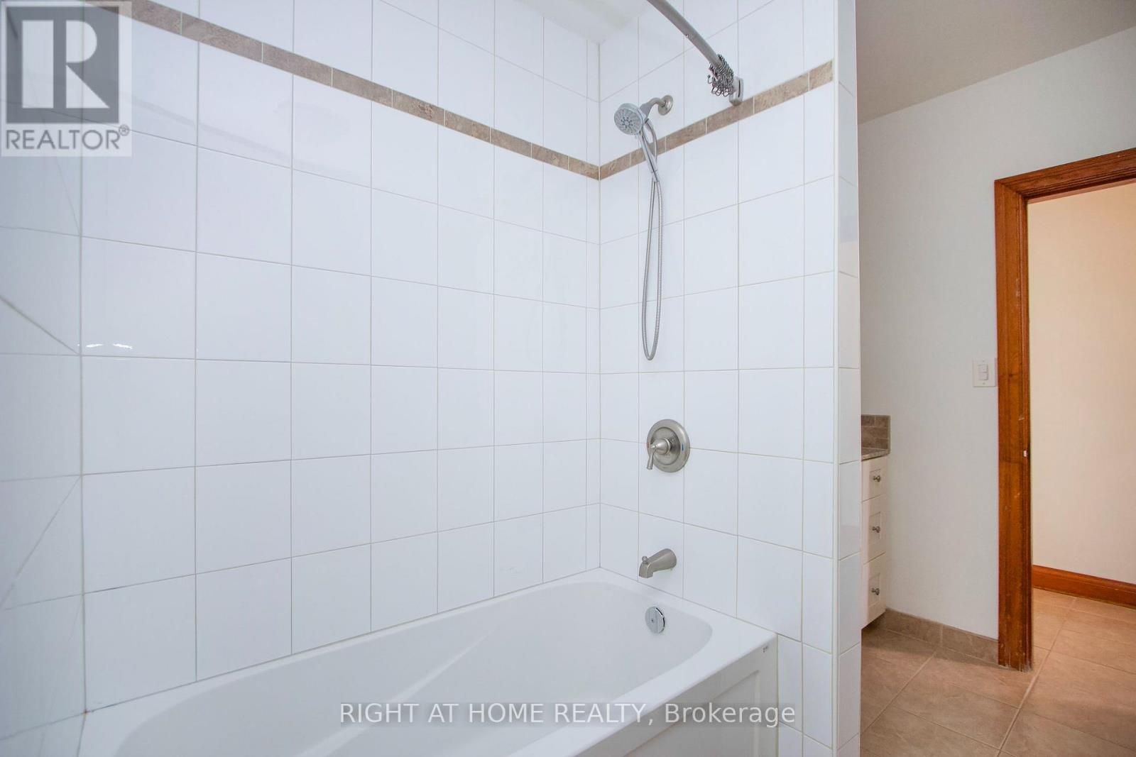 488 Cromwell Avenue, Oshawa, Ontario  L1J 4V2 - Photo 13 - E13808450