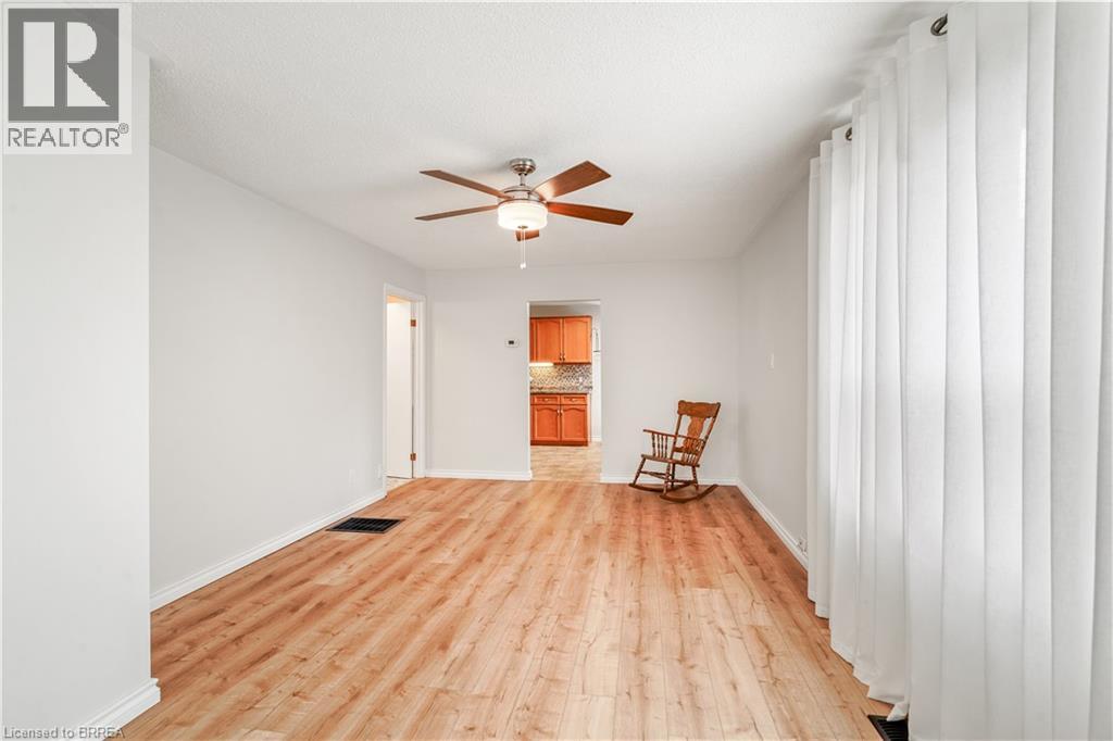 24 Elliott Avenue, Brantford, Ontario  N3T 1E5 - Photo 7 - 40864719