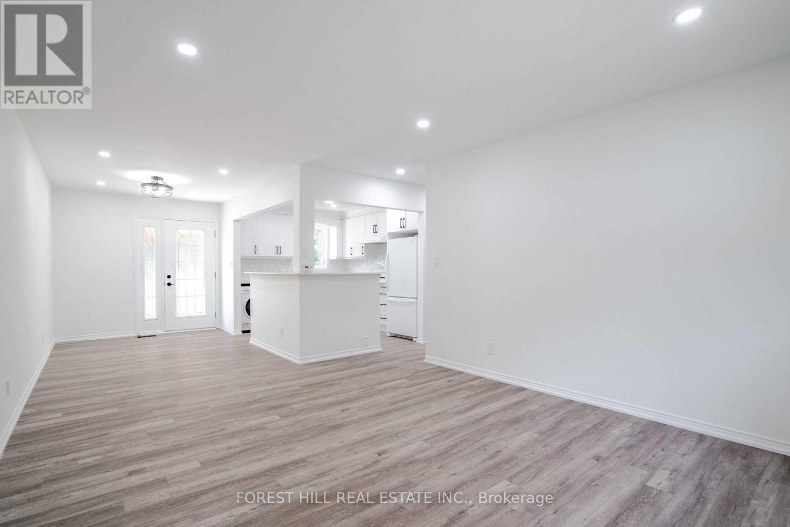 Upper - 18 Shannon Street, Orillia, Ontario  L3V 7K2 - Photo 6 - S13808196