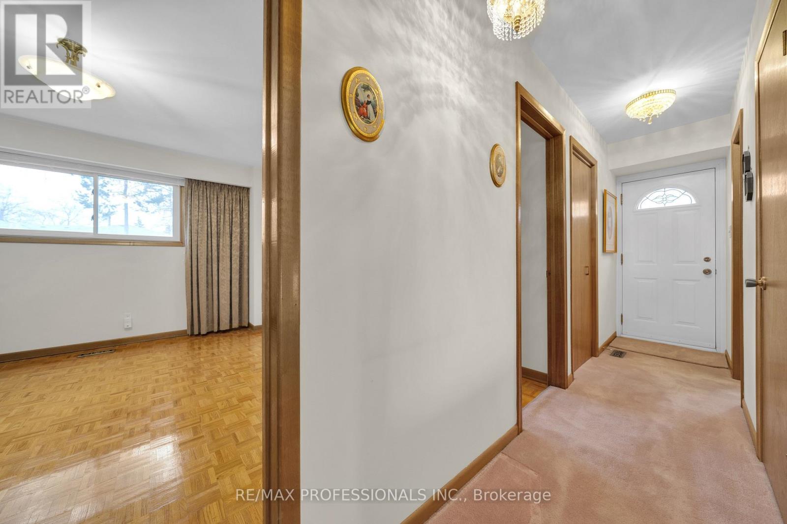 1877 Silverberry Crescent, Mississauga, Ontario  L5J 1C8 - Photo 18 - W13808244
