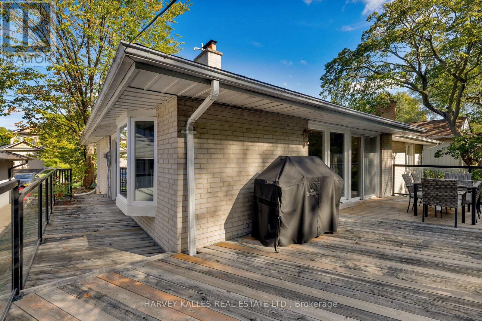 63 Twyford Road, Toronto, Ontario  M9A 1W5 - Photo 12 - W13808262