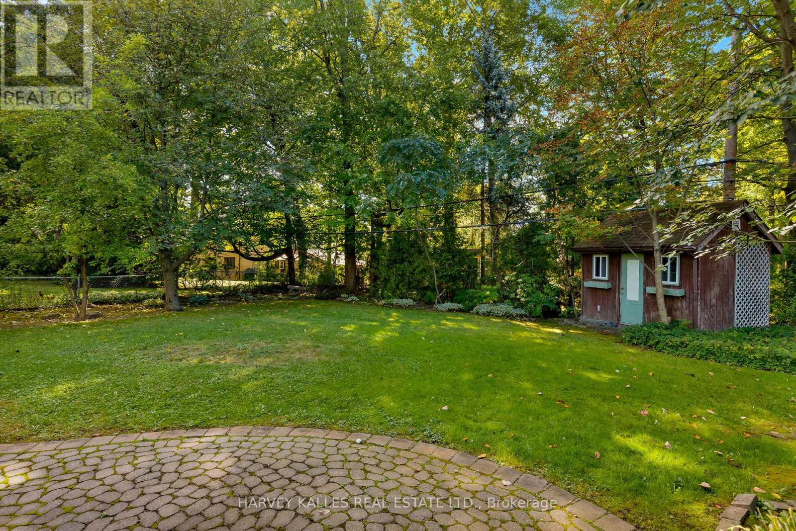 63 Twyford Road, Toronto, Ontario  M9A 1W5 - Photo 14 - W13808262