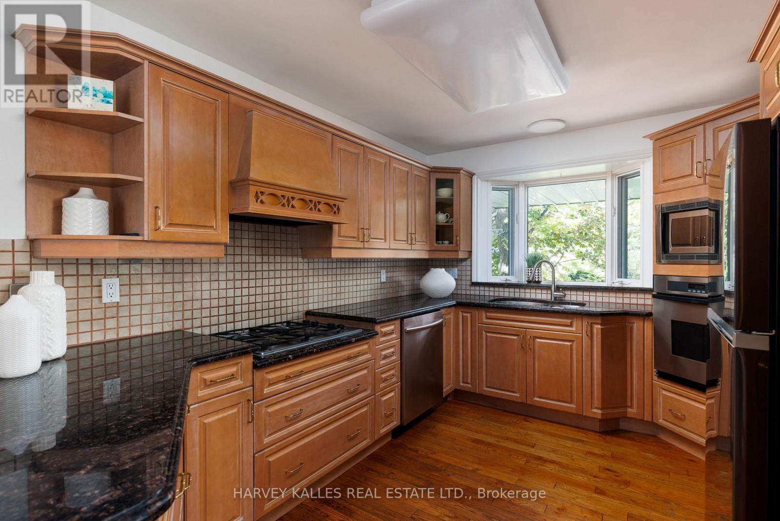 63 Twyford Road, Toronto, Ontario  M9A 1W5 - Photo 21 - W13808262