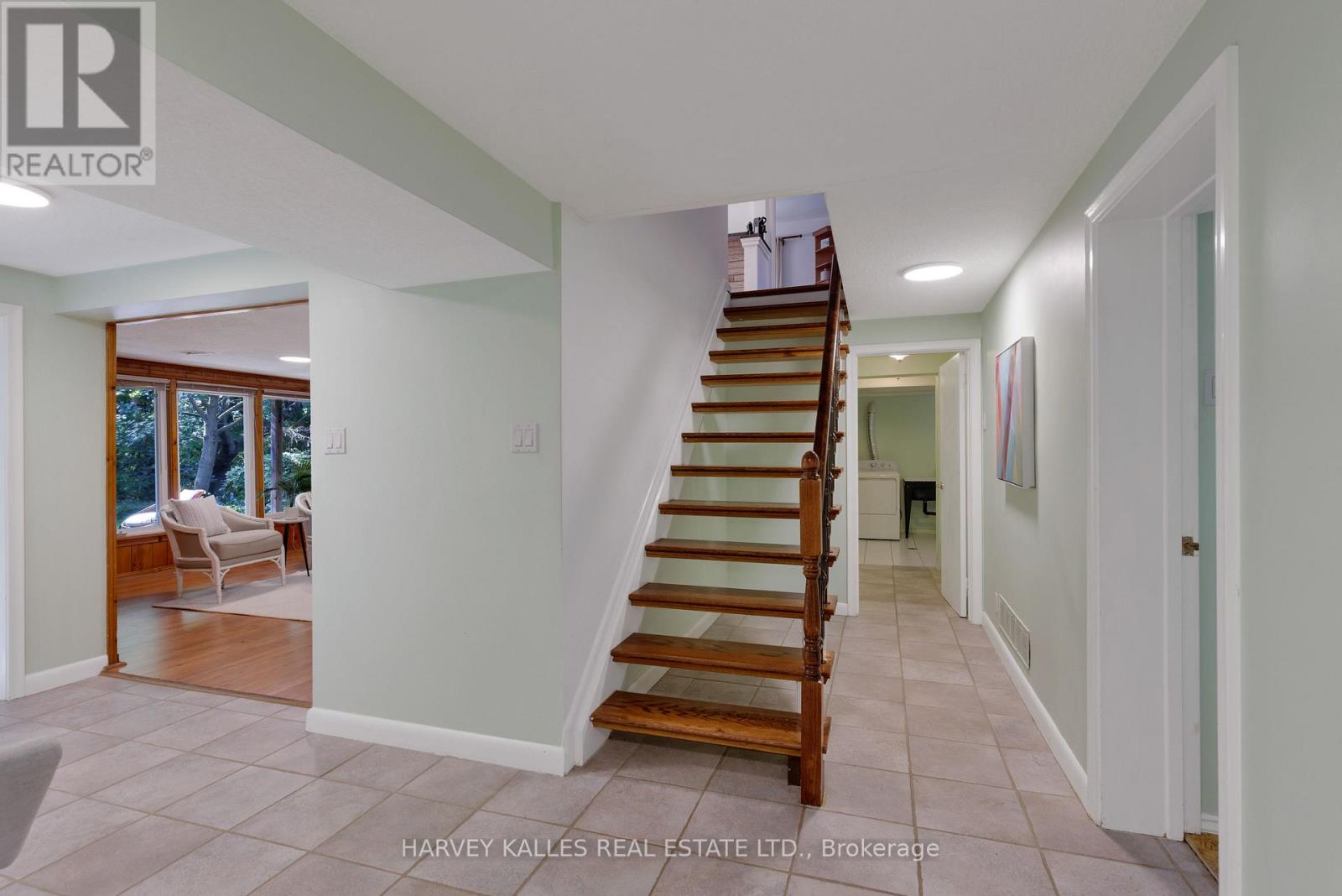 63 Twyford Road, Toronto, Ontario  M9A 1W5 - Photo 33 - W13808262