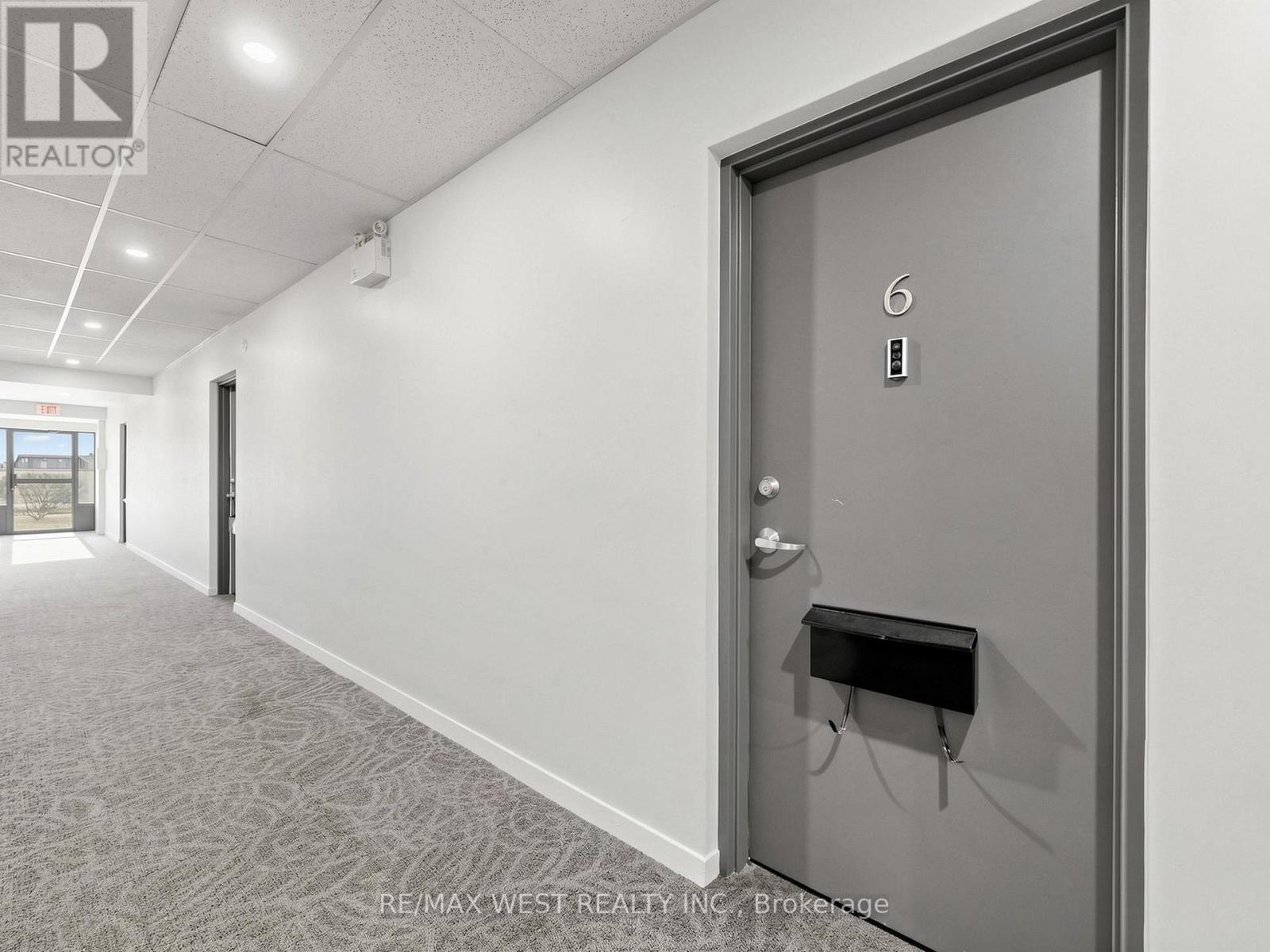 6 - 2027 Bluefields Drive, Burlington, Ontario  L7P 1J9 - Photo 40 - W13808292
