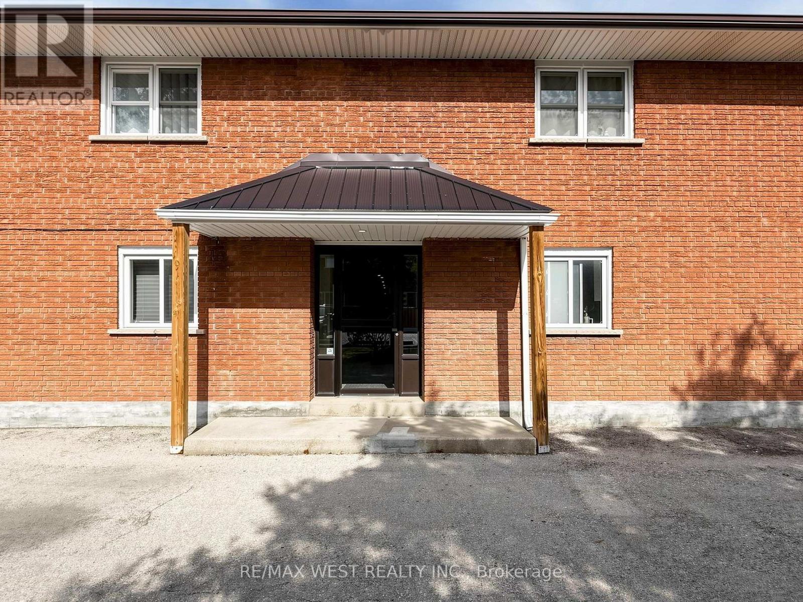 6 - 2027 Bluefields Drive, Burlington, Ontario  L7P 1J9 - Photo 41 - W13808292